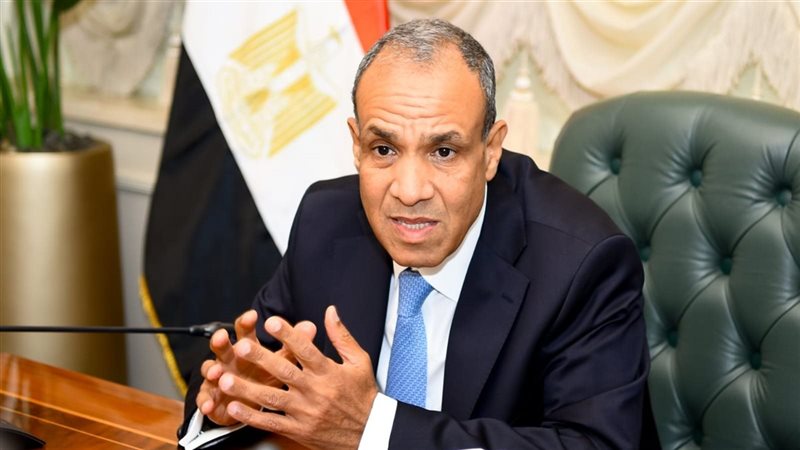 الدكتور بدر عبد