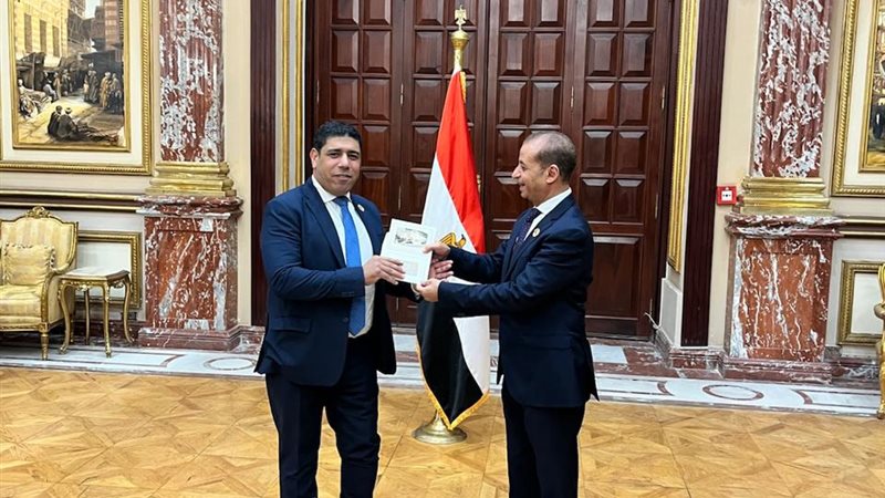 النائب عادل زيدان