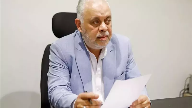 الدكتور أشرف زكي