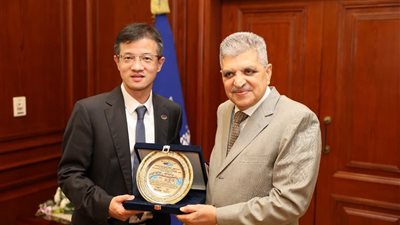 قناة السويس تتعاون مع الصين لتطوير الترسانات وتوطين الصناعات البحرية