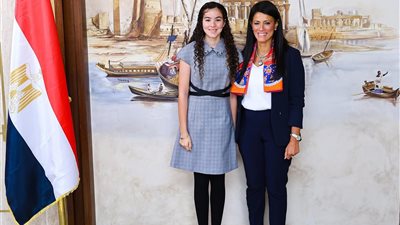 المشاط تستقبل أصغر سفيرة لمبادرة 