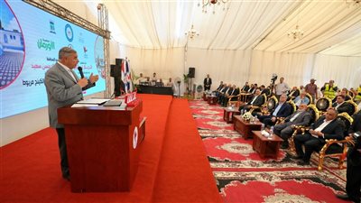 وزير البترول يفتتح مشروعات تنمية بقرى كينج مريوط ويُسلم 55 منزلًا جديدًا للأهالي