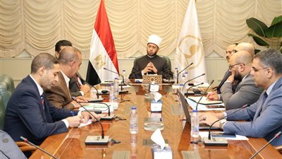 الأزهري يلتقي قيادات الأوقاف لمراجعة المشروعات الاستثمارية وخطط التنمية