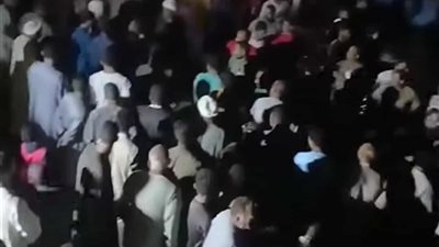 سقوط سيارة نصف نقل من معدية في نهر النيل بالمنيا