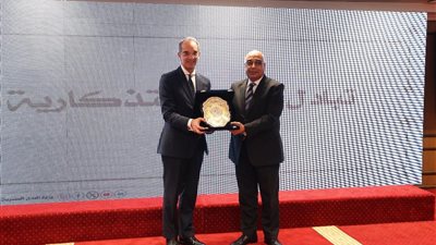 وزيرا العدل والاتصالات يطلقان مشروعات رقمية جديدة لتطوير خدمات العدالة