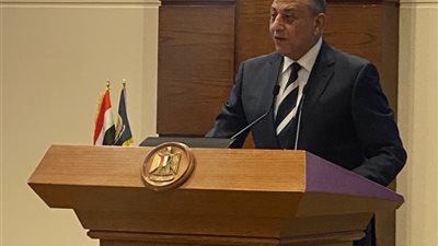 من قيادة القوات الجوية إلى رئاسة الحزب.. السيرة الذاتية للفريق محمد عباس حلمي