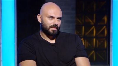 تأجيل دعوى تعويض ضد الفنان أحمد صلاح حسني بسبب تحطيم سيارة بالتجمع