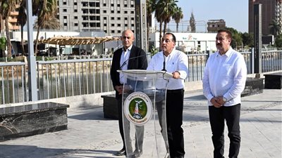 رئيس الوزراء: الأولوية في التمويل العام الجاري والمقبل للصحة والتعليم 