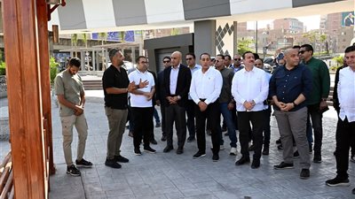 مدبولي يتفقد أعمال تطوير وتجميل كورنيش مدينة شبين الكوم القديم ويفتتح الممشى السياحي