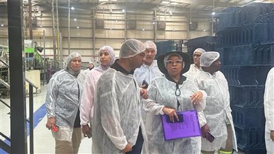 وفد جنوب أفريقي يتفقد صادرات الرمان.. والزراعة تستعد لفتح سوق جديد