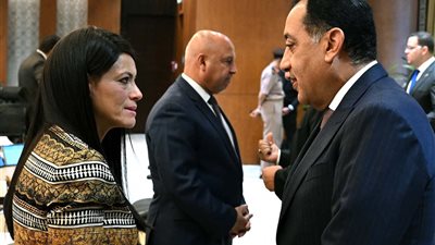 اقتصاد مصر يتعافى بقوة.. احتياطات أجنبية بـ49.2 مليار دولار ونمو مستدام للناتج المحلي