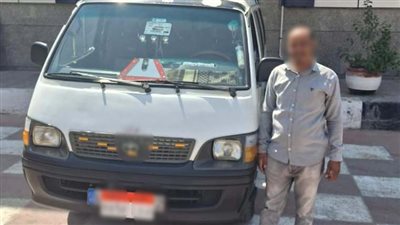 ضرب وشتائم في الطريق العام.. مشاجرة عنيفة داخل ميكروباص بالجيزة