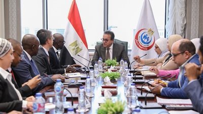 شراكة ممتدة.. وزير الصحة يلتقي وفد البنك الدولي لبحث أولويات القطاع الصحي