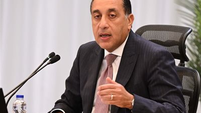 رئيس الوزراء: شراكة مع إمارة الفجيرة لتأسيس منطقة لوجستية لتخزين وتداول النفط