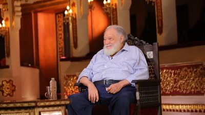 يحيى الفخراني: «الملك لير» عمل إنساني والشعب المصري بطبيعته ذواق وذكي