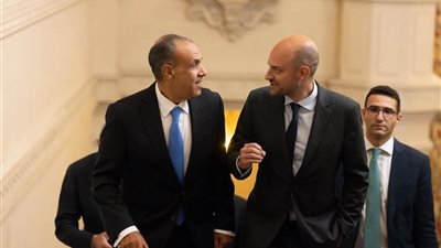 عبد العاطي يبحث مع نظيره الفرنسي دعم ترشح خالد العناني وتطور العلاقات المصرية الفرنسية