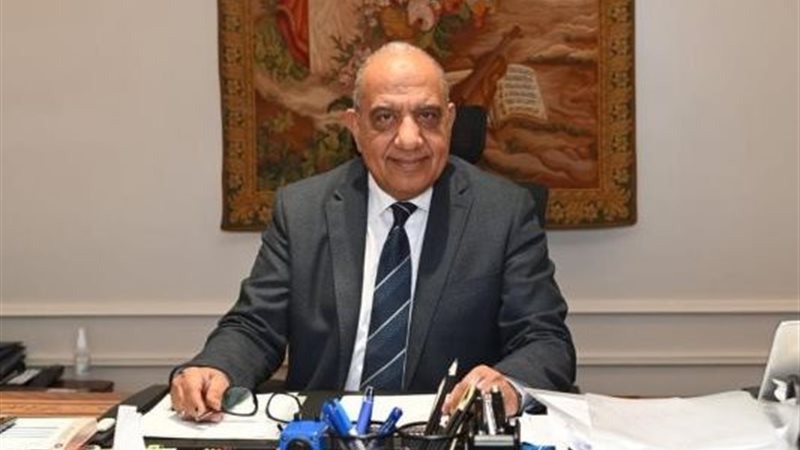 الدكتور محمود عصمت