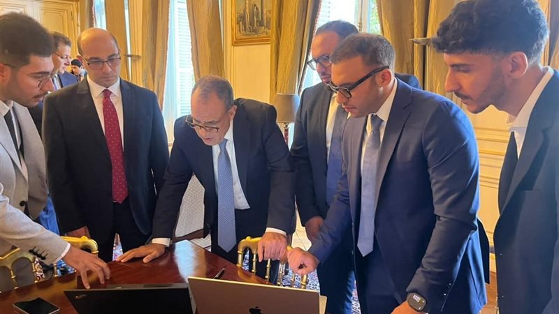 أثناء تدشين الموقع