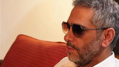  فضل شاكر يسلم نفسه للجيش اللبناني بعد سنوات من الملاحقة ومحاولة متطرفين إحراق منزله