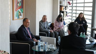 وزير الخارجية يزور معهد العالم العربي في باريس ويؤكد أهمية الحفاظ على التراث العالمي 