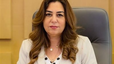 القائم بأعمال وزير البيئة تهنئ العناني لفوزه بمنصب مدير عام اليونسكو