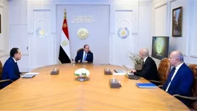 السيسي يوجه بصرف حافز 1000 جنيه للمعلمين بدءًا من نوفمبر المقبل