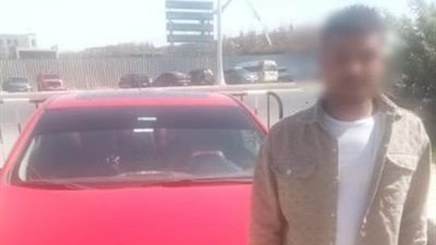 مشهد مستفز في قلب القاهرة الجديدة.. شاب يشعل غضب السوشيال ميديا بإشارات خادشة