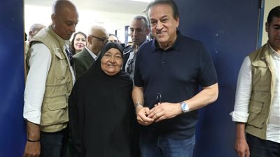 تحرك ميداني لوزير الصحة.. إشادة بجودة الخدمات وتوجيه بتوفير كوادر بزي رسمي