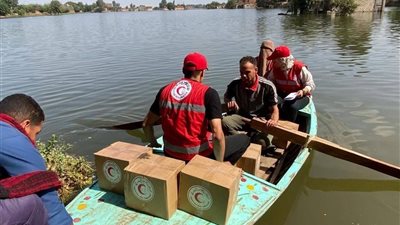 الهلال الأحمر المصري يُطلق قافلة إغاثية عاجلة لمتضرري ارتفاع منسوب نهر النيل 