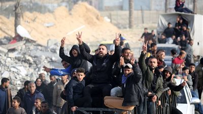 زغاريد وفرحة في غزة بعد وقف العدوان.. ومصر تواصل إرسال قوافل المساعدات