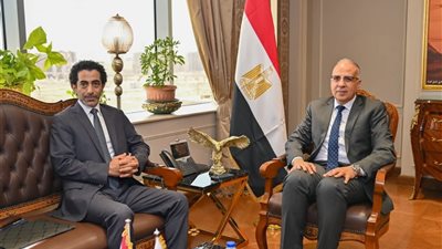 وزير الري يبحث مع الشبكة الإسلامية لتنمية وإدارة مصادر المياه التعاون في إدارة الموارد المائية