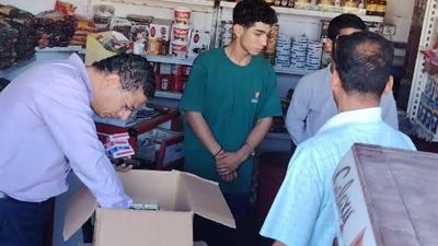 تحرير 33 محضرًا لمحالّ بدون ترخيص في حملة مكبرة بسمالوط