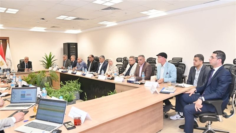 اجتماع وزير الري