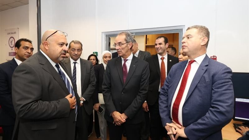 جانب من زيارة الوزير