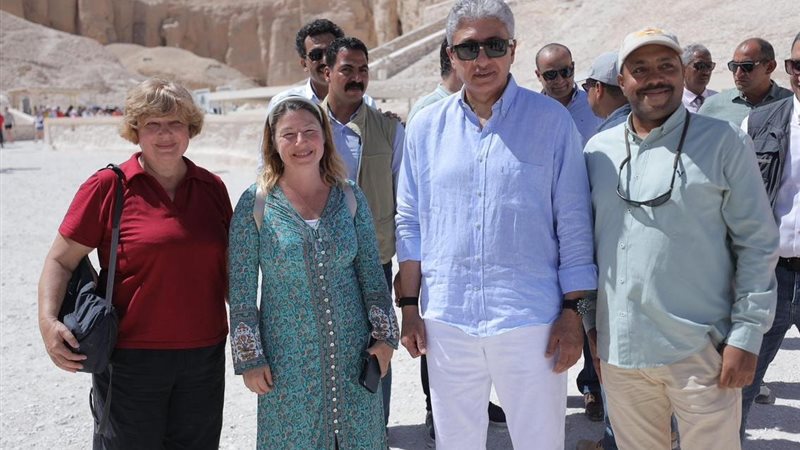 وزير السياحة خلال