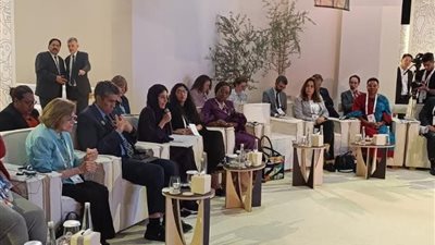 وزيرة البيئة تختتم مشاركتها في فعاليات المؤتمر العالمي للحفاظ على الطبيعة بأبو ظبي