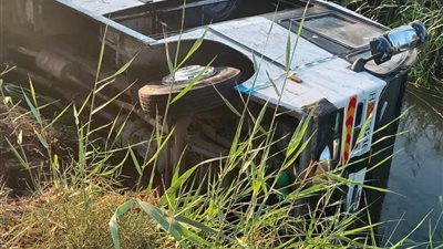 حادث انقلاب أتوبيس أطفال في ملوي يثير غضب الأهالي.. مطالبات بتدخل عاجل من المحافظ