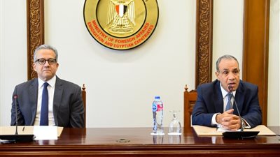 في أول زيارة منذ انتخابه مديرًا عامًا لليونسكو.. وزارة الخارجية تستقبل الدكتور خالد العناني