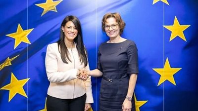 «المشاط» تبحث مع المفوض الأوروبي للبيئة والمياه جهود تنفيذ آلية تعديل حدود الكربون CBAM وتطورات برنامج «نُوفّي»