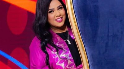 شيماء سيف تُفاجئ جمهورها بظهورها بالنقاب في مكة وتوجه رسالة عن قوة المرأة 