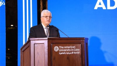 وزير التعليم العالي يدعم الثقافة المصرية في فعالية الجامعة الأمريكية