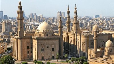  جامع السلطان حسن.. أيقونة المعمار الإسلامي وروح القاهرة الخاشعة