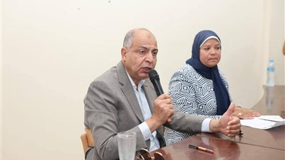 محافظ المنيا يوجّه بحل فوري لمطالب الأهالي واستكمال توصيل مياه الشرب بقرية بلة المستجدة