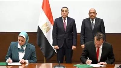 مدبولى يشهد توقيع اتفاقية بين المصرية لنقل الكهرباء وشركة 