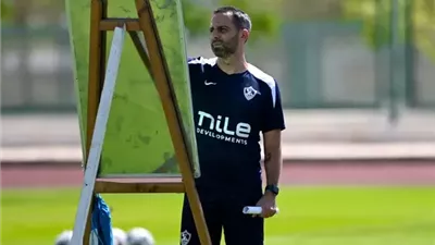 فيريرا يعقد جلسة مع لاعبى الزمالك قبل انطلاق المران 