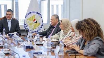 الشراء الموحد تعقد اجتماعاً مع شركة “الحكمة للأدوية” لتعزيز التعاون