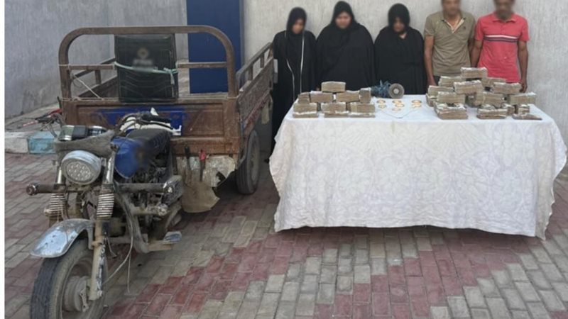المتهمون والمضبوطات