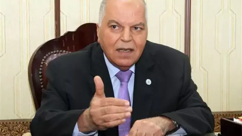 خلف الزناتي نقيب
