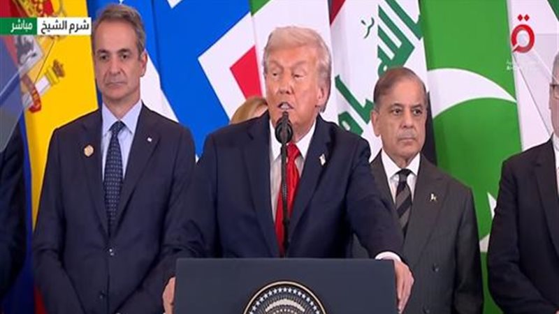 الرئيس الأمريكي دونالد