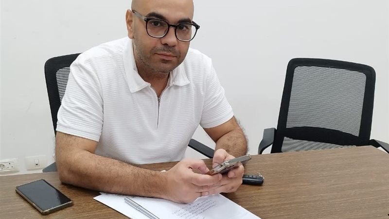 الدكتور محمود عبدالعزيز